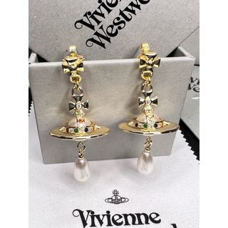 ヴィヴィアンウエストウッド(Vivienne Westwood)のヴィヴィアンウエストウッド　セミロングオーブパールピアス(ピアス)