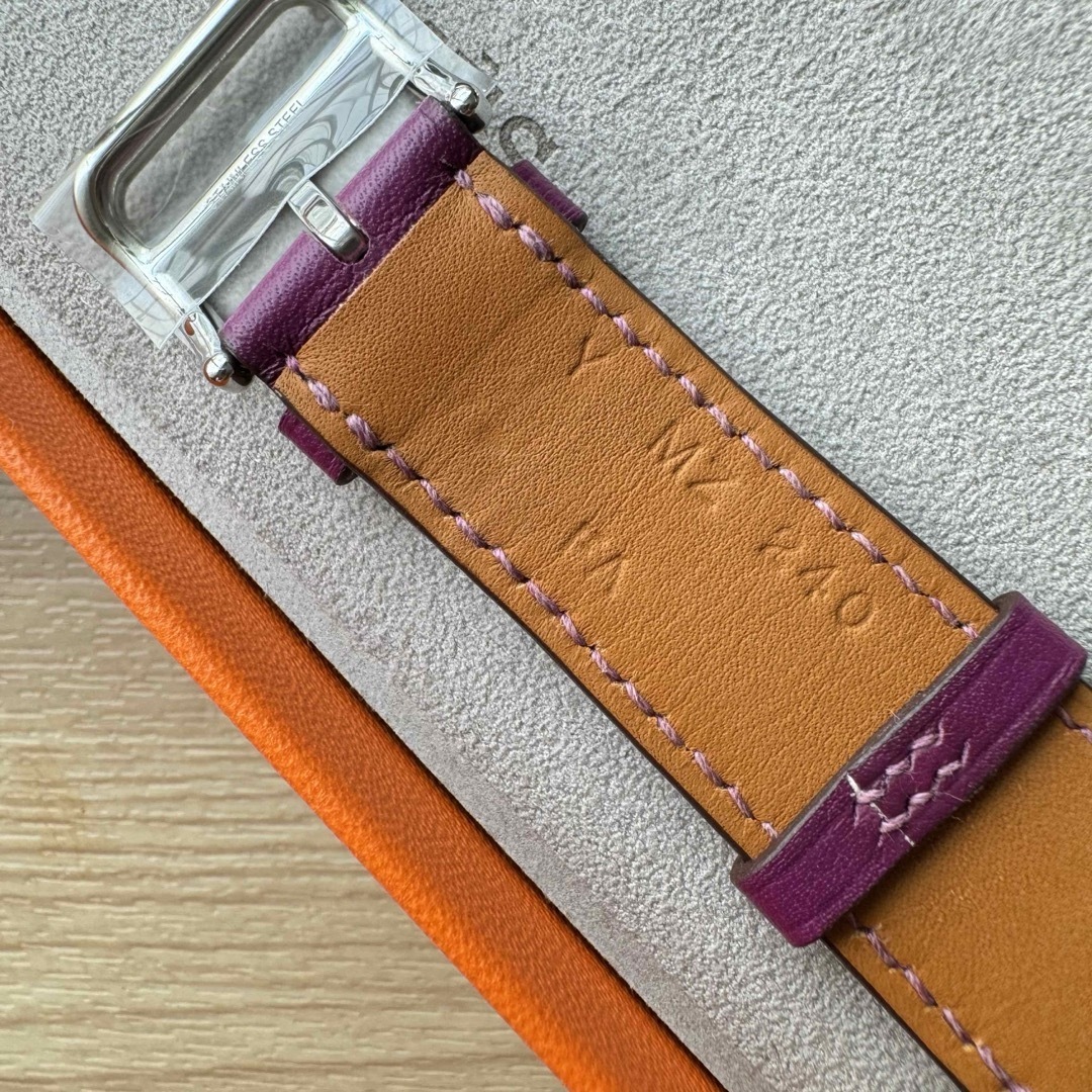 1933 Apple Watch エルメス アネモネ 紫 レザー HERMES 1933 Apple Watch エルメス アネモネ 紫 レザー HERMES