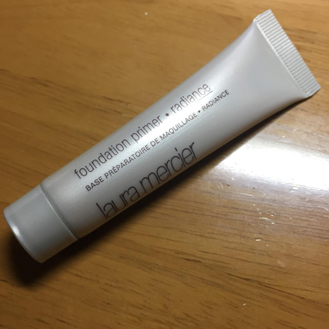 laura mercier(ローラメルシエ)のローラメルシエ ファンデーションプライマーラディアンス コスメ/美容のベースメイク/化粧品(化粧下地)の商品写真