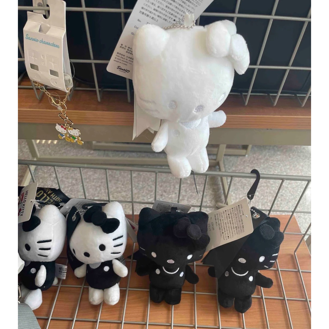 Avail - ハロー キティ50周年アベイルhello kittyマスコット Avail - ハロー キティ50周年アベイルhello kittyマスコット