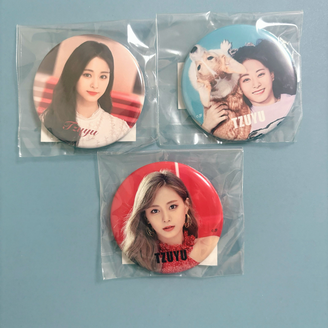Twice ツウィ ファイル&缶バッジ 禍々しい Twice ツウィ ファイル&缶バッジ 禍々しい