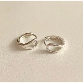 シンプル　フープピアス　シルバー(ピアス)