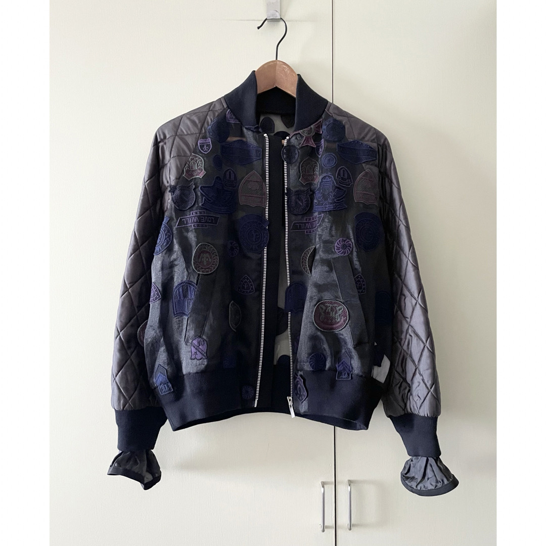 sacai ネイビー ワッペンデザインブルゾン sacai ネイビー ワッペンデザインブルゾン