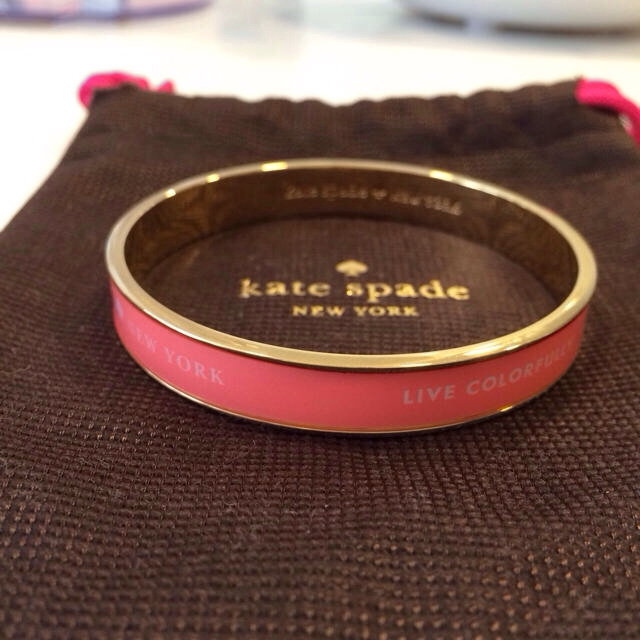 kate spade new york(ケイトスペードニューヨーク)のkate spade ゴールドバングル レディースのアクセサリー(ブレスレット/バングル)の商品写真