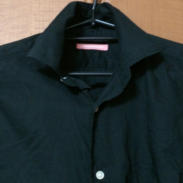URBAN RESEARCH(アーバンリサーチ)の未使用ブラックシャツ♪ レディースのトップス(シャツ/ブラウス(長袖/七分))の商品写真