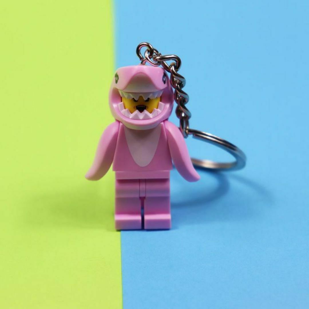 数量限定 レゴ互換 LEDキーホルダーShark Suit ピンク 1体 エンタメ/ホビーのおもちゃ/ぬいぐるみ(その他)の商品写真