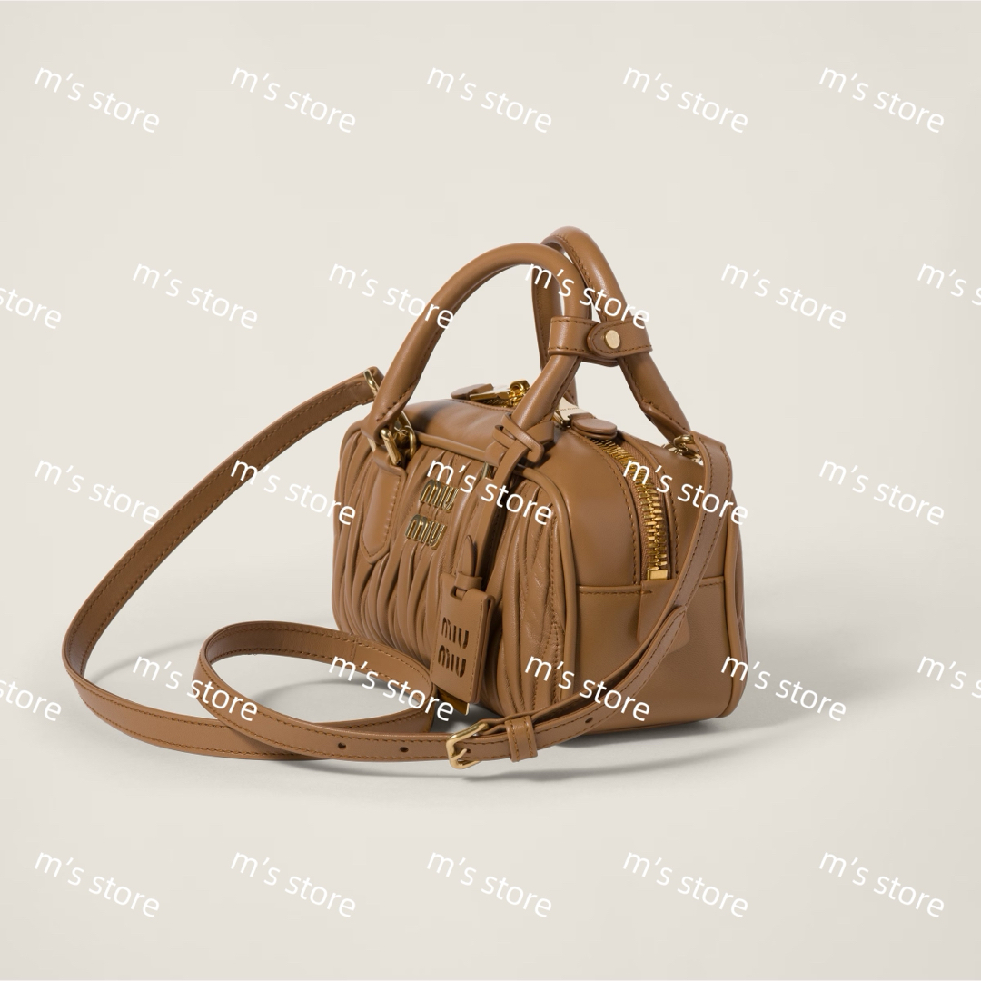 MIU MIU - 新品 miumiu ミュウミュウ アルカディ マテラッセ MIU MIU - 新品 miumiu ミュウミュウ アルカディ マテラッセ