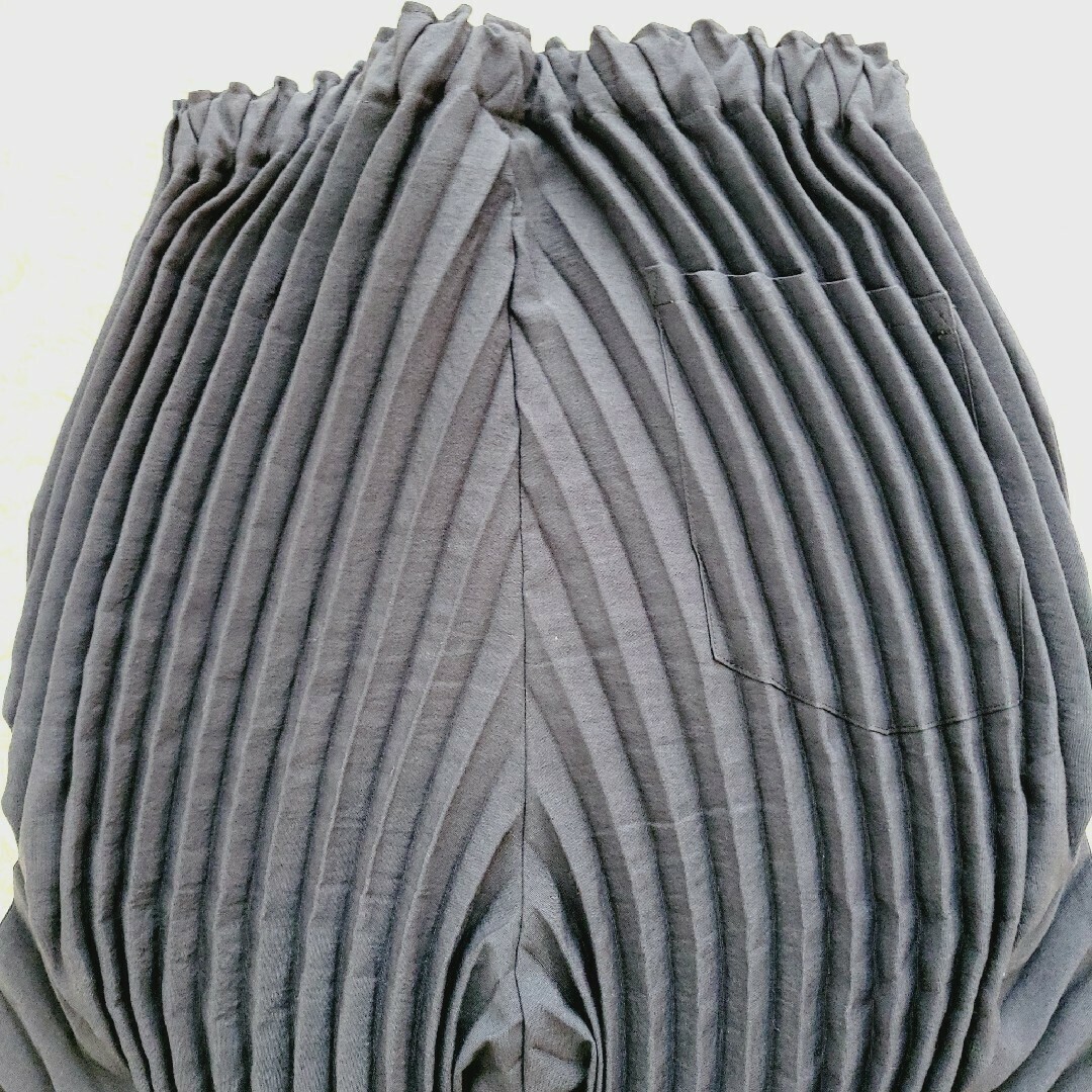 希少】イッセイミヤケ ISSEY MIYAKE 変形 折り紙 パンツ 黒 パンツ 希少】イッセイミヤケ ISSEY MIYAKE 変形 折り紙 パンツ 黒 パンツ