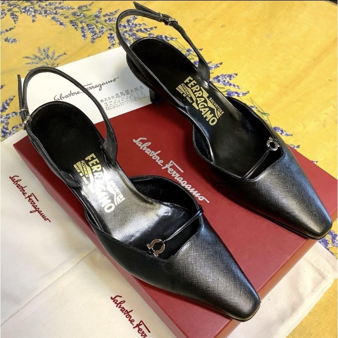 【1着でも送料無料】 Salvatore Ferragamo シルバーガンチーニ 新品同様!フェラガモ - 靴