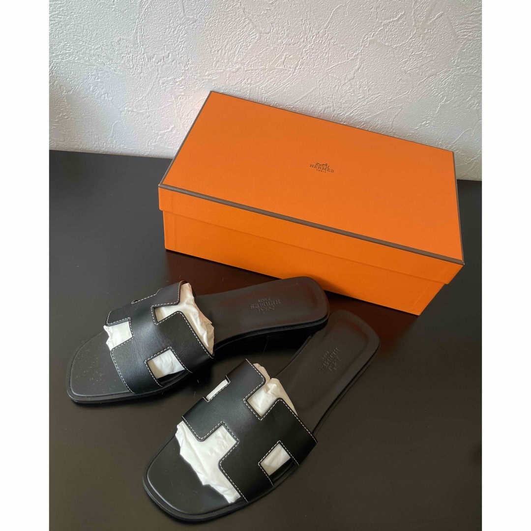 ともちゃん様専用】エルメス HERMES サンダル オラン 37.5 ともちゃん様専用】エルメス HERMES サンダル オラン 37.5