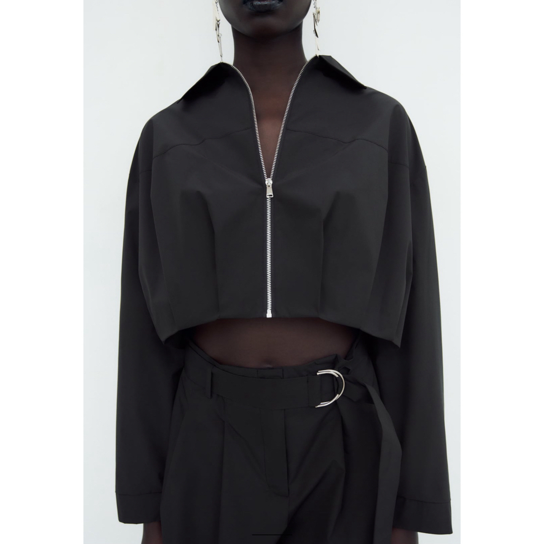 ZARA - 新品タグ付き S ZARAザラ プリーツヘムクロップド ZARA - 新品タグ付き S ZARAザラ プリーツヘムクロップド