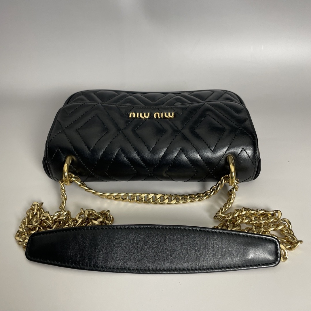 MIUMIU 極美品 黒 キルティング チェーンバッグ ショルダー MIUMIU 極美品 黒 キルティング チェーンバッグ ショルダー