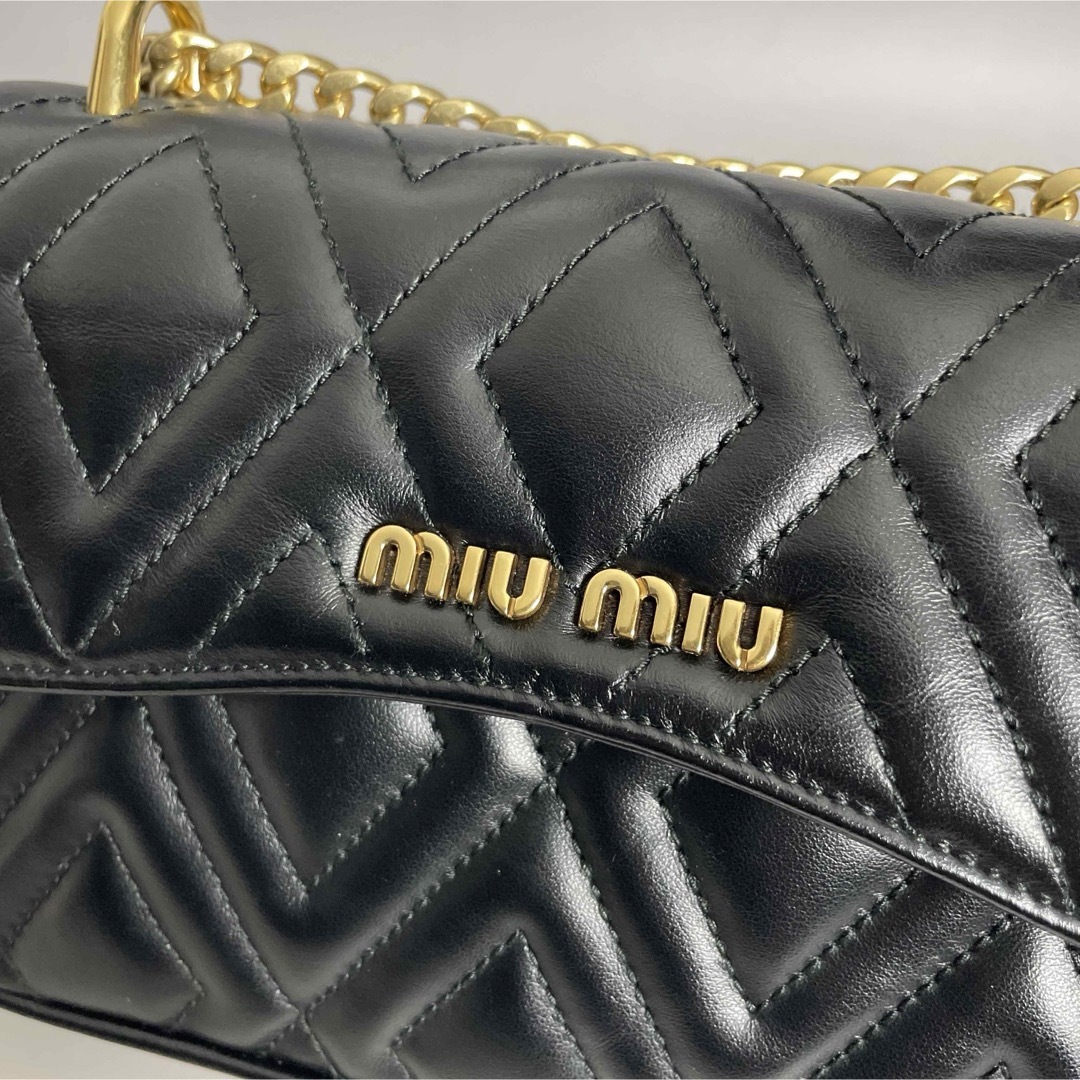 MIUMIU 極美品 黒 キルティング チェーンバッグ ショルダー MIUMIU 極美品 黒 キルティング チェーンバッグ ショルダー