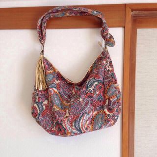 コキュ(COCUE)のコキュ ペイズリー柄BAG(ショルダーバッグ)