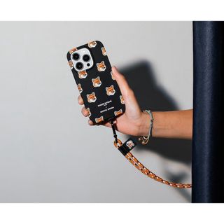 MAISON KITSUNE'(iPhoneケース)のフリマアイテム一覧 MAISON KITSUNE'(iPhoneケース)のフリマアイテム一覧