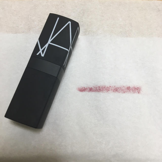 NARS(ナーズ)のNARS リップスティック 1050 コスメ/美容のベースメイク/化粧品(口紅)の商品写真