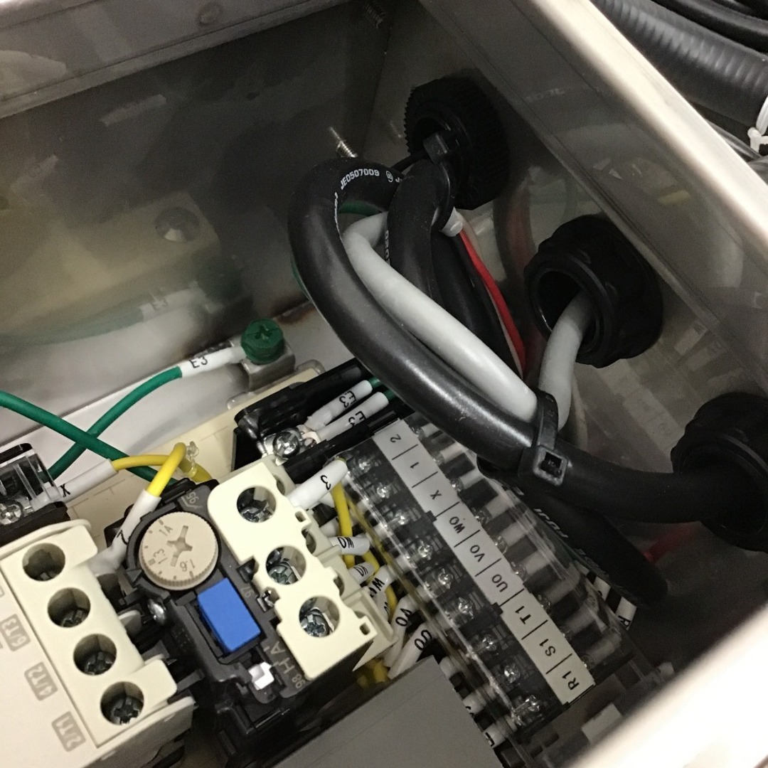 ◇◇ スイッチボックス 三相200V 電動工具の通販 by なんでも ◇◇ スイッチボックス 三相200V 電動工具の通販 by なんでも