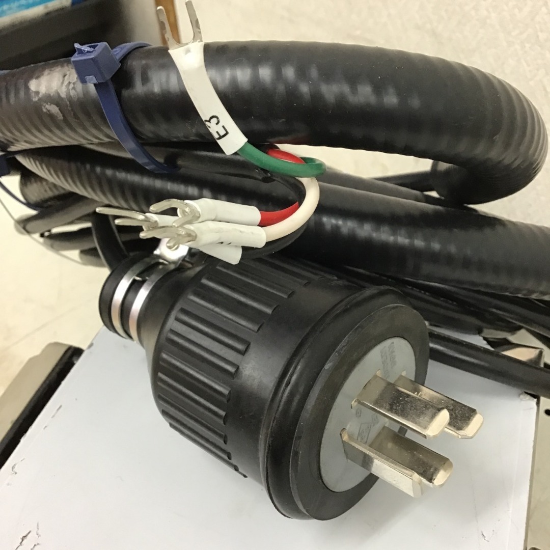 ◇◇ スイッチボックス 三相200V 電動工具の通販 by なんでも ◇◇ スイッチボックス 三相200V 電動工具の通販 by なんでも