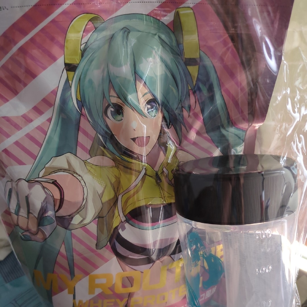 マイルーティーン 初音ミク コラボプロテイン 食品/飲料/酒の健康食品(プロテイン)の商品写真