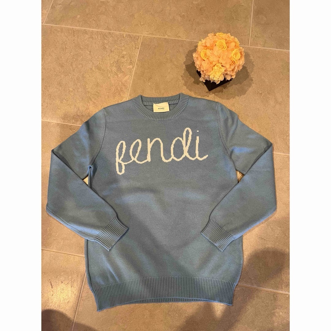 新品!FENDIキッズブルーロゴニット 新品!FENDIキッズブルーロゴニット