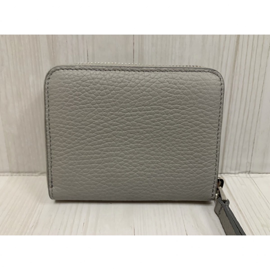 未使用 トッズ TODS 2つ折り財布 ラウンド ファスナー グレー 未使用 トッズ TODS 2つ折り財布 ラウンド ファスナー グレー