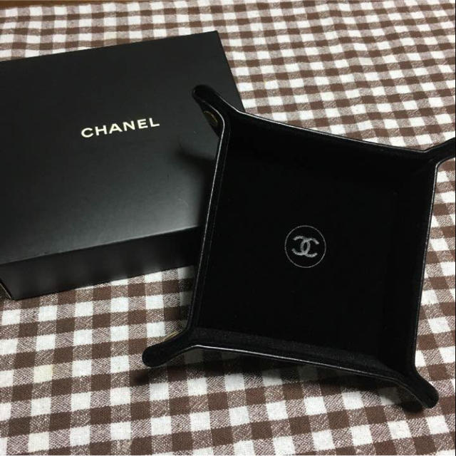 CHANEL(シャネル)の未使用☆CHANELジュエリーケース インテリア/住まい/日用品のインテリア小物(小物入れ)の商品写真