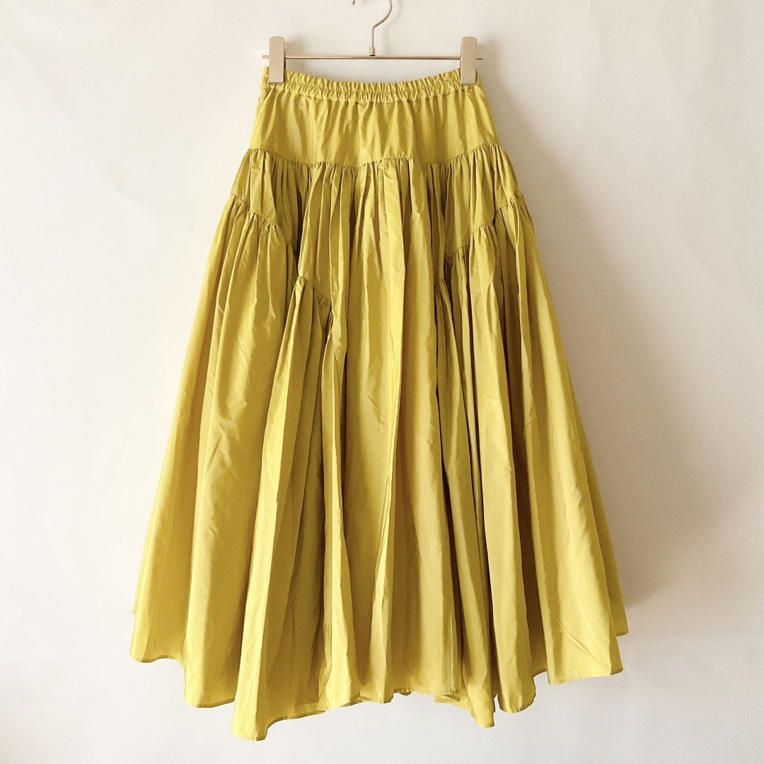 タグ付き未使用】SHE TOKYO Eleanor yellow 34スカートの通販 by タグ付き未使用】SHE TOKYO Eleanor yellow 34スカートの通販 by
