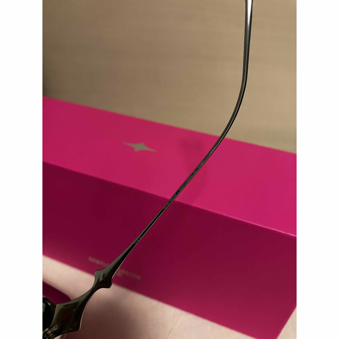 GENTLE MONSTER Kro 02 宮脇咲良着用の通販 by metm|ラクマ GENTLE MONSTER Kro 02 宮脇咲良着用の通販 by metm|ラクマ