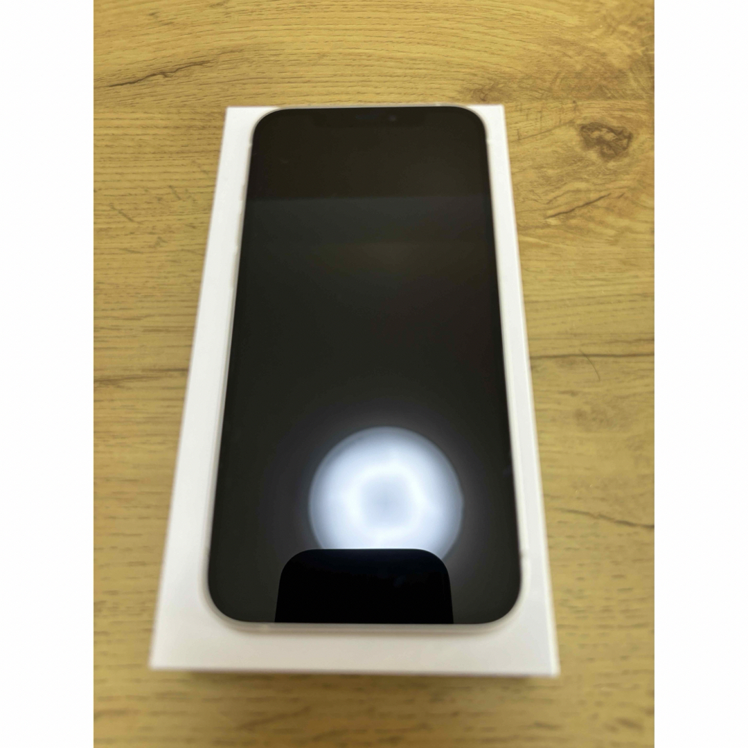 中古品、美品】iPhone12 64GB ホワイト(SIMフリー) 中古品、美品】iPhone12 64GB ホワイト(SIMフリー)