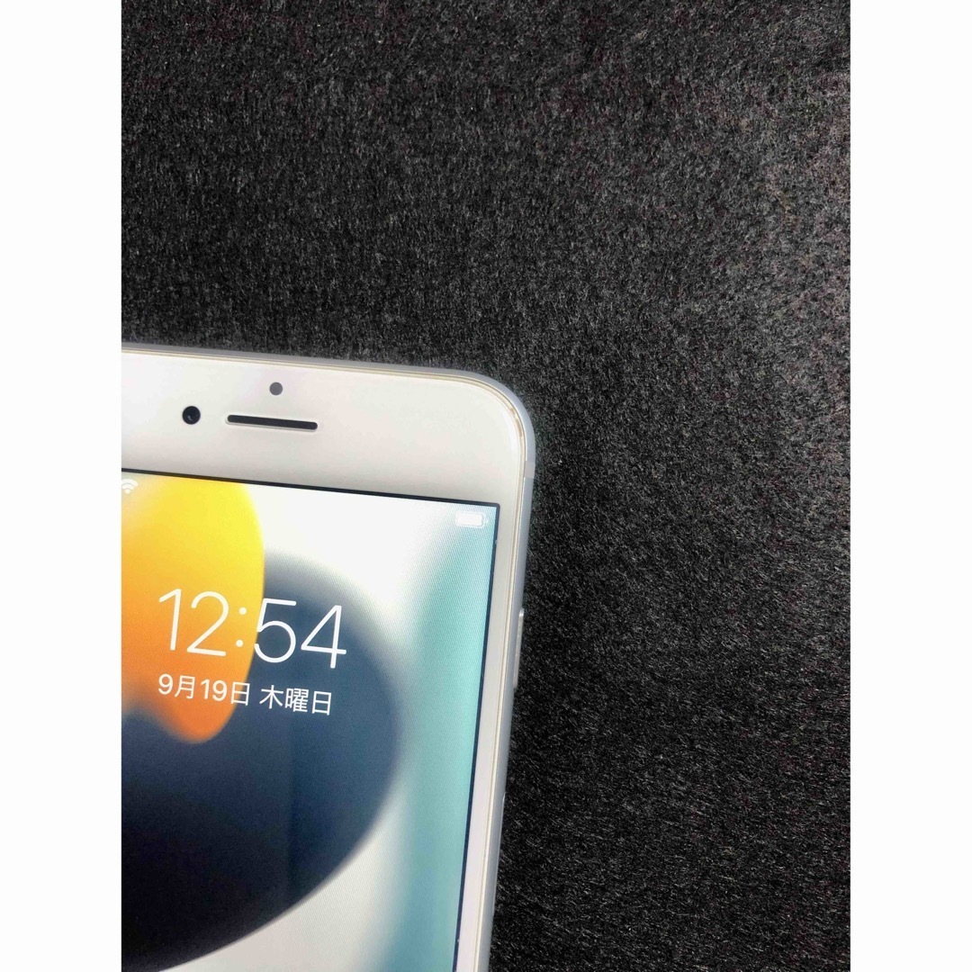 美品 国内版 SIMフリー iPhone 8 64GB シルバー色 美品 国内版 SIMフリー iPhone 8 64GB シルバー色