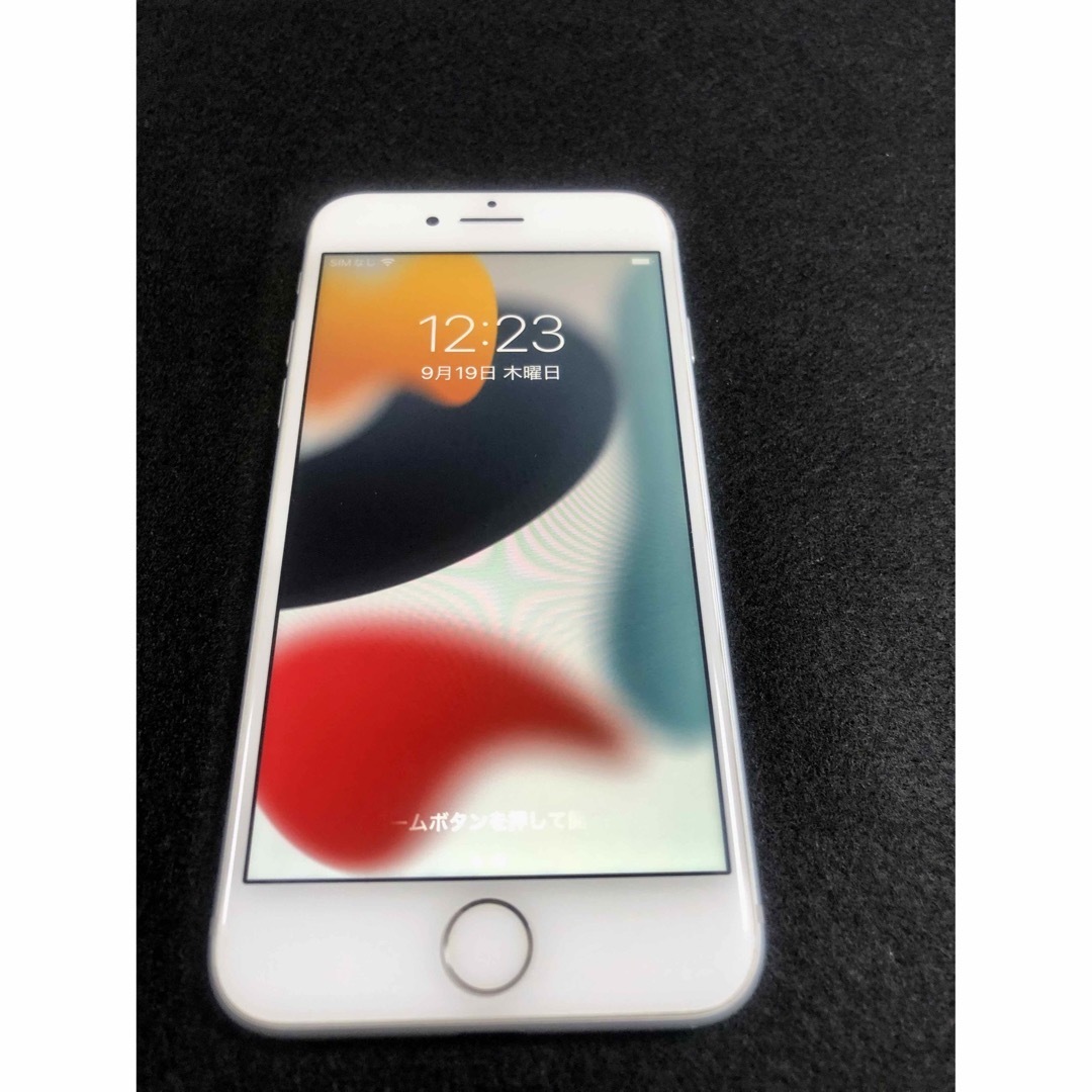 美品 国内版 SIMフリー iPhone 8 64GB シルバー色 美品 国内版 SIMフリー iPhone 8 64GB シルバー色