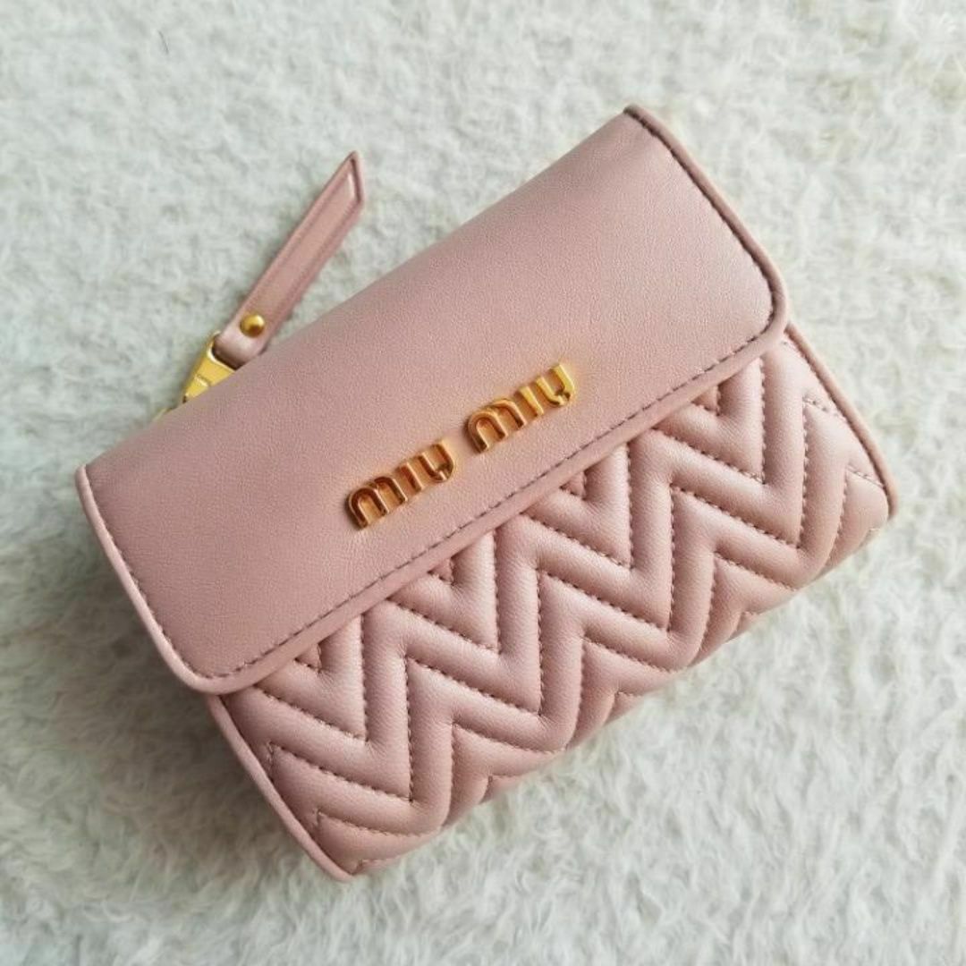 MIU MIU - 国内完売 MIU MIU ミュウミュウ マテラッセ レザー 2 MIU MIU - 国内完売 MIU MIU ミュウミュウ マテラッセ レザー 2
