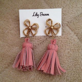 リリーブラウン(Lily Brown)のフリンジピアス(ピアス)