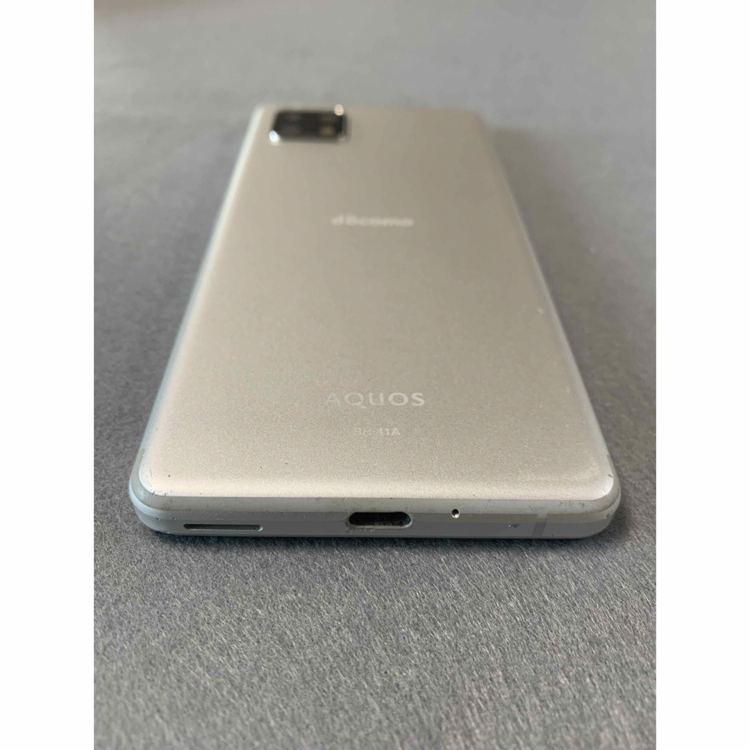 美品 simフリー AQUOS sense4 SH-41A 64GB シルバー色 美品 simフリー AQUOS sense4 SH-41A 64GB シルバー色