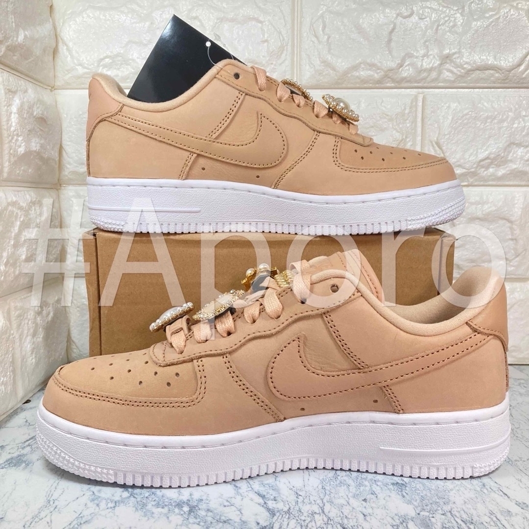 NIKE - ナイキ NIKE エアフォース1 AIR FORCE 1 ベージュ パール NIKE - ナイキ NIKE エアフォース1 AIR FORCE 1 ベージュ パール