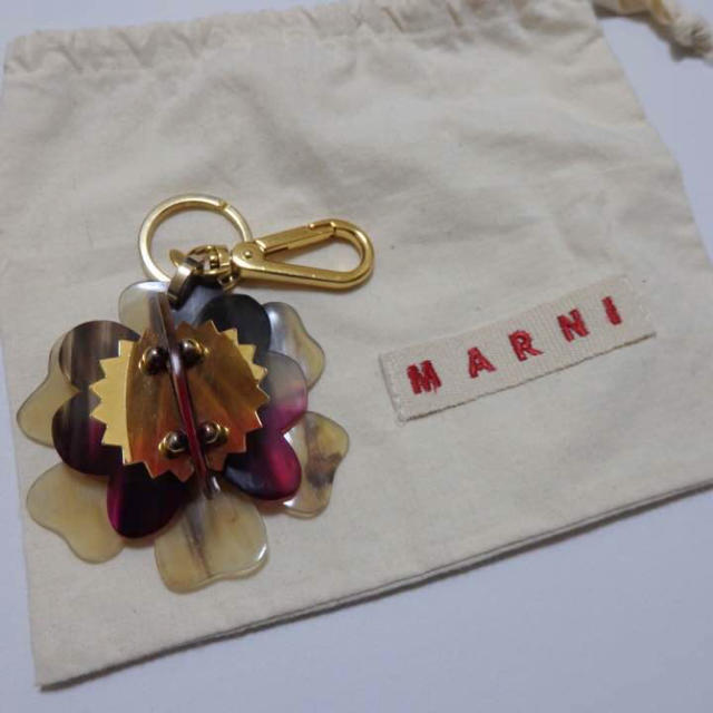 Marni(マルニ)のMARNI マルニ フラワー モチーフ キーホルダー バッグチャーム レディースのファッション小物(キーホルダー)の商品写真