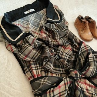 アクシーズファム(axes femme)のaxes femme アクシーズファム 秋色チェック共布ベルト付フリルチュニック(チュニック)