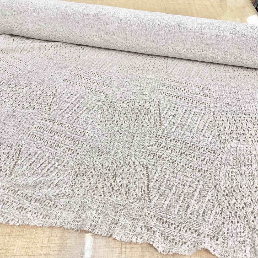 パッチワーク透かし編みニット ライトグレー 128cm巾×1m かぎ パッチワーク透かし編みニット ライトグレー 128cm巾×1m かぎ