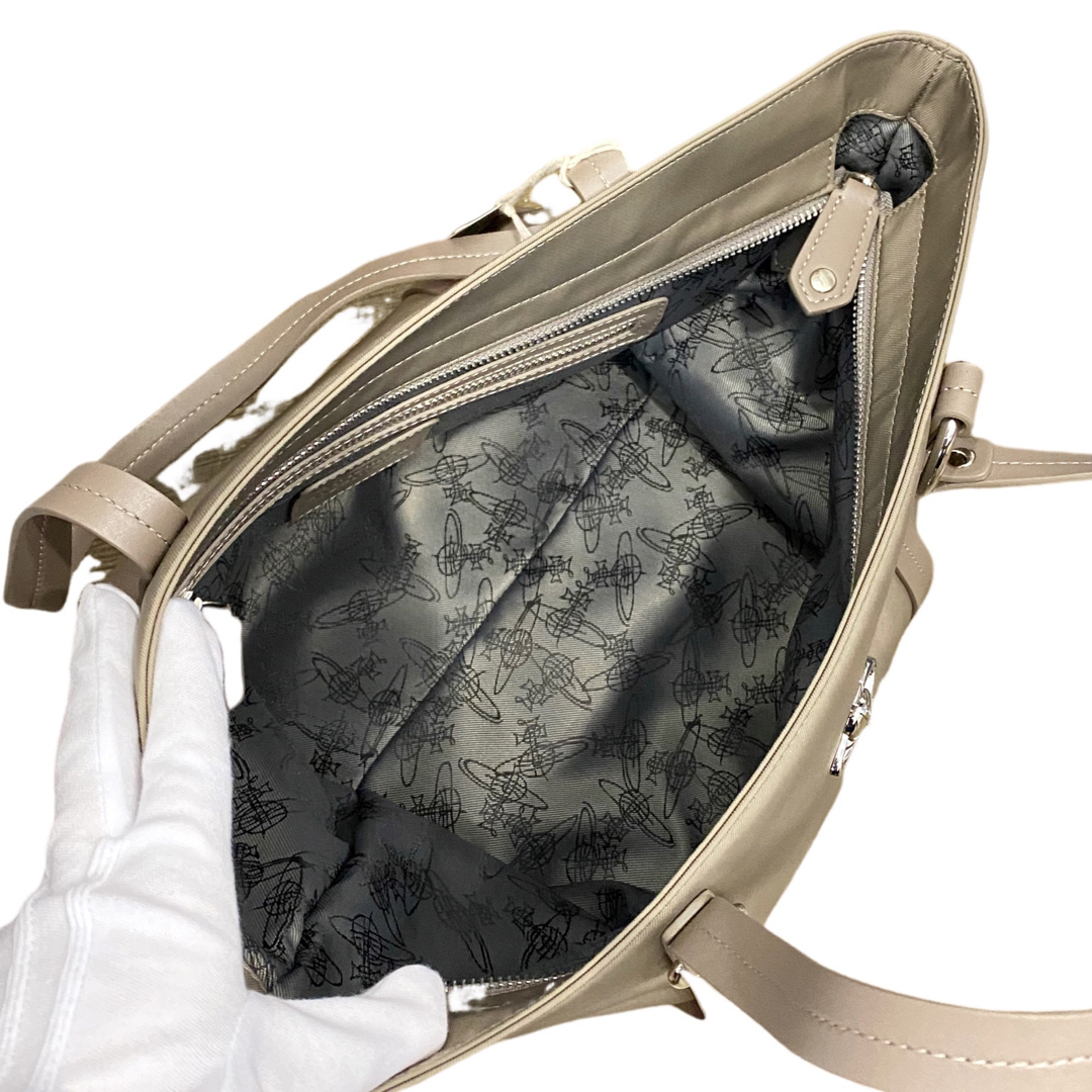 ヴィヴィアン ウエストウッド Vivienne Westwood トートバッグ ヴィヴィアン ウエストウッド Vivienne Westwood トートバッグ
