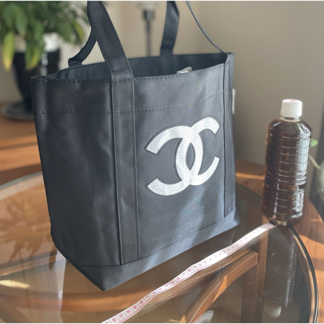 CHANEL(シャネル)のCHANEL  ナイロン トートバッグ(ブラック) レディースのバッグ(トートバッグ)の商品写真