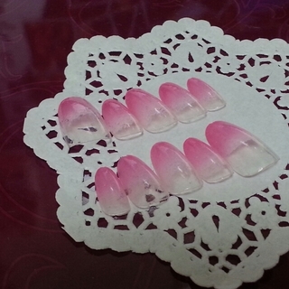 ピンクグラデーションネイル コスメ/美容のネイル(つけ爪/ネイルチップ)の商品写真