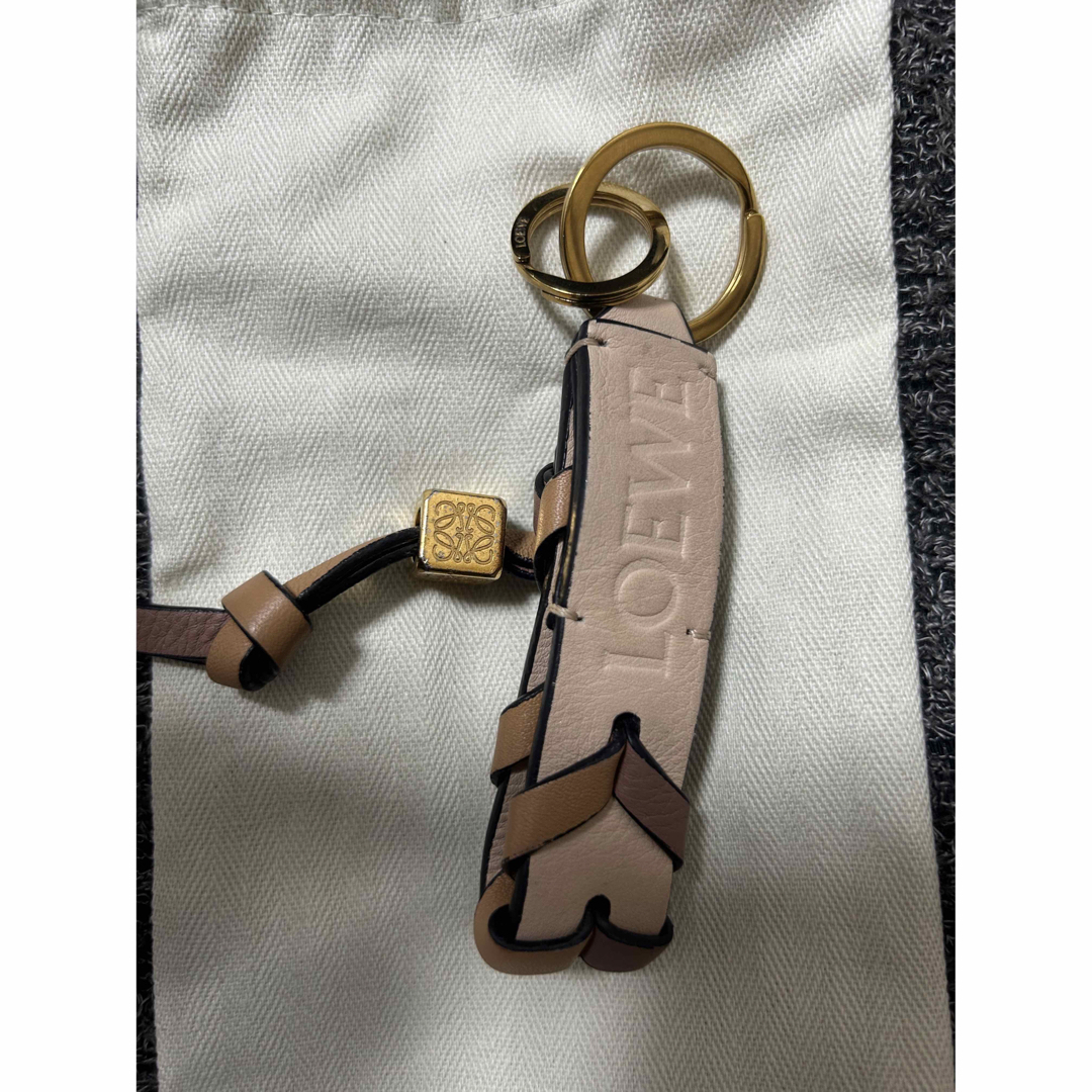 LOEWE ブレイデッド ストラップ キーリング LOEWE ブレイデッド ストラップ キーリング