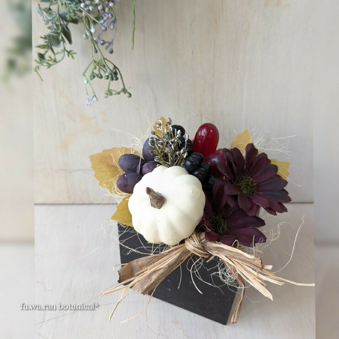 専用*感謝sale*Halloweenフェイクスワッグ&ボックスアレンジ 専用*感謝sale*Halloweenフェイクスワッグ&ボックスアレンジ