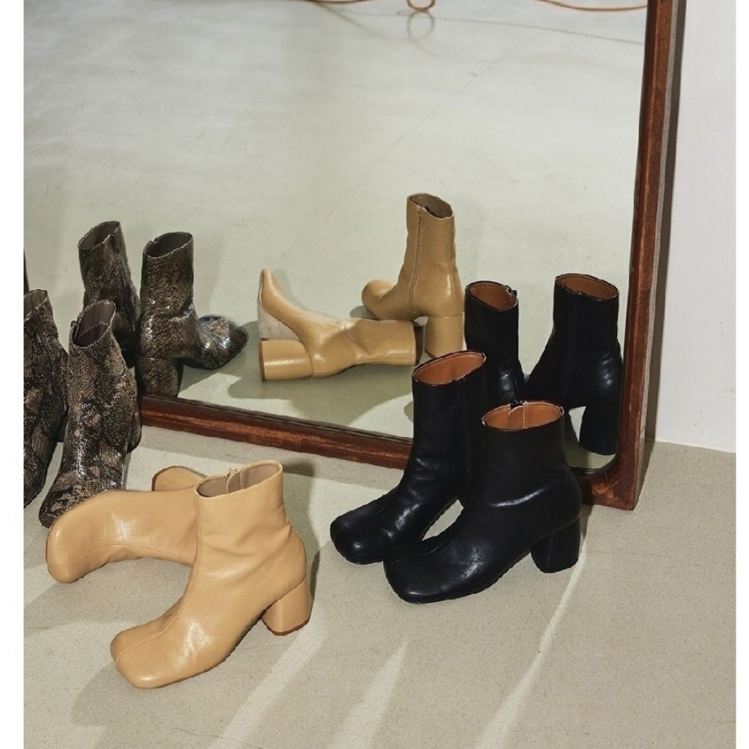 TODAYFUL - トゥデイフル Square Short Boots ブラック38の通販 by t|トゥデイフルならラクマ TODAYFUL - トゥデイフル Square Short Boots ブラック38の通販 by t|トゥデイフルならラクマ