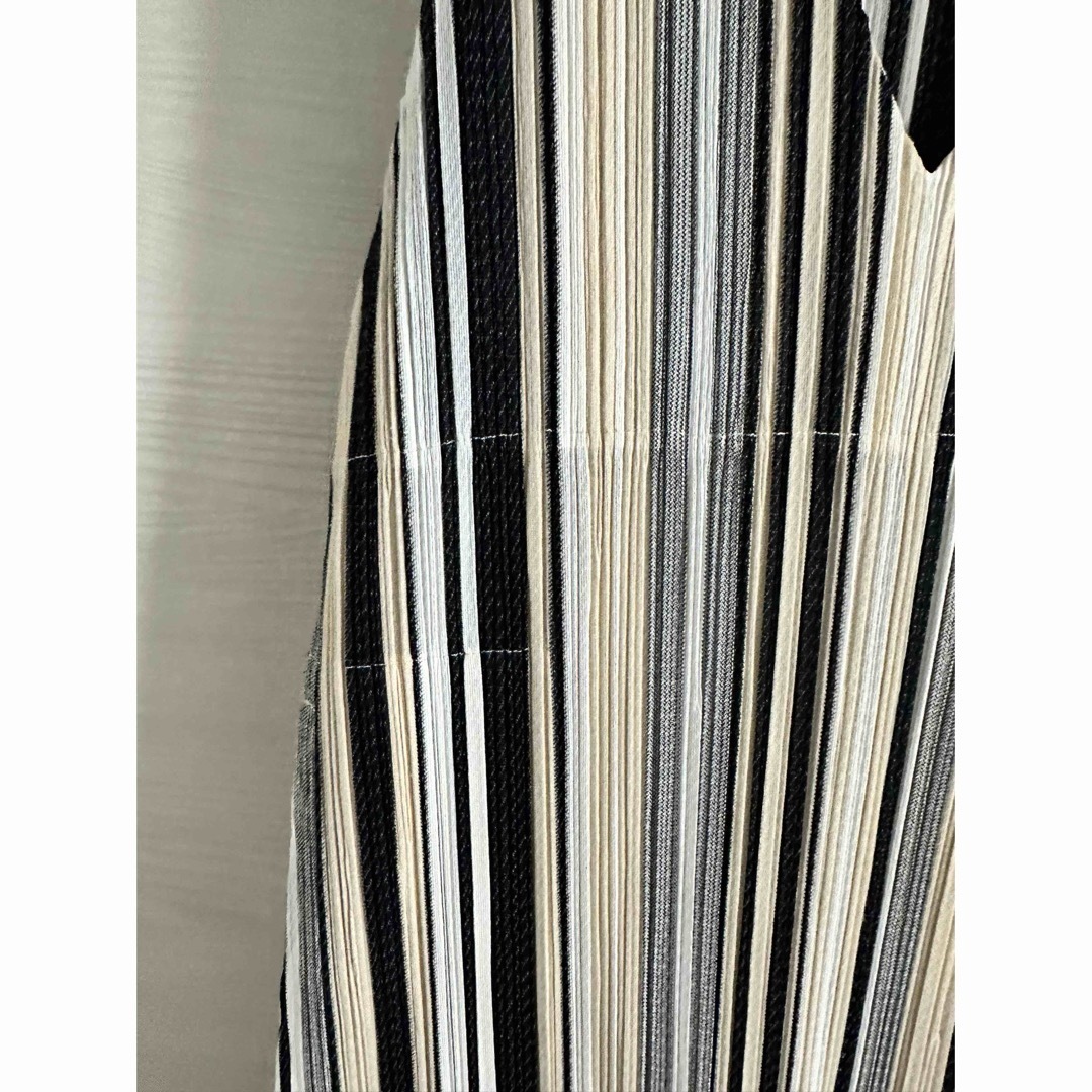 PLEATS PLEASE ISSEY MIYAKE - Pleats please ISSEY MIYAKE PLEATS PLEASE ISSEY MIYAKE - Pleats please ISSEY MIYAKE