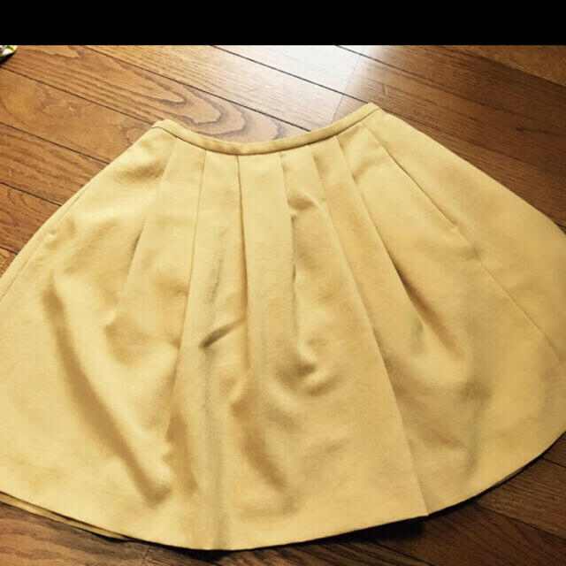 aquagirl(アクアガール)の春トレンド イエロースカート レディースのスカート(ひざ丈スカート)の商品写真