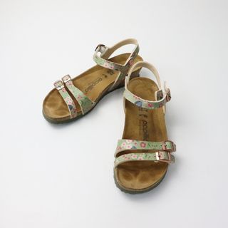 BIRKENSTOCK(サンダル ・ グリーン・カーキ/緑色系)のフリマ BIRKENSTOCK(サンダル ・ グリーン・カーキ/緑色系)のフリマ