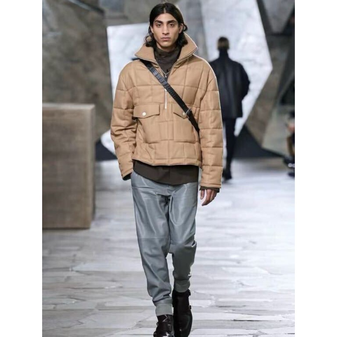 HERMES - HERMES 2023AW 中綿入り ジャケット コート ダウン HERMES - HERMES 2023AW 中綿入り ジャケット コート ダウン