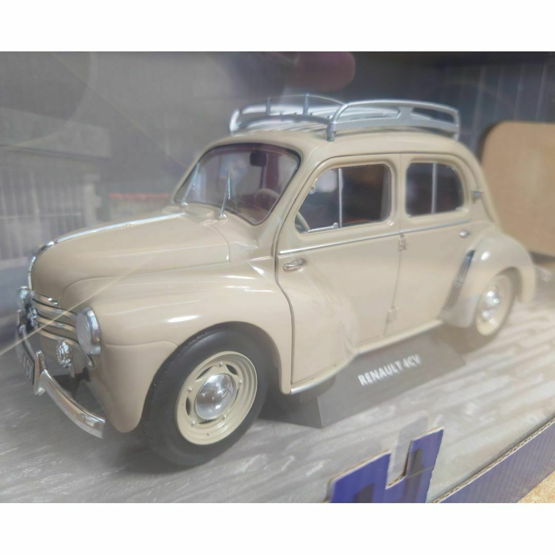 2台セット 1/18 ルノー4CV & ミニクーパースポーツ ユニオンジャック 2台セット 1/18 ルノー4CV & ミニクーパースポーツ ユニオンジャック