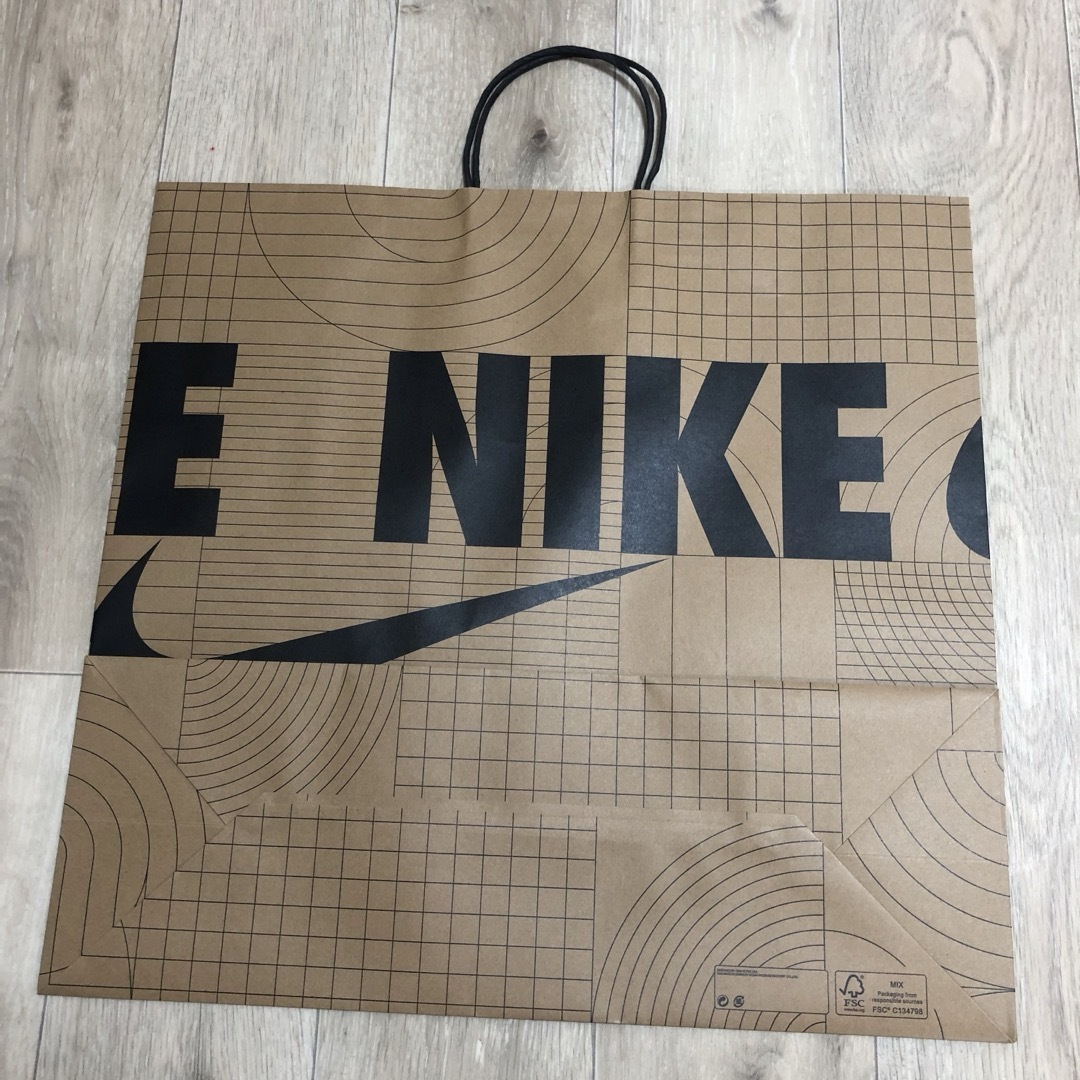 NIKE - 特大サイズ 紙袋 ナイキ紙袋 ナイキ ショッパー 袋 梱包 NIKE - 特大サイズ 紙袋 ナイキ紙袋 ナイキ ショッパー 袋 梱包